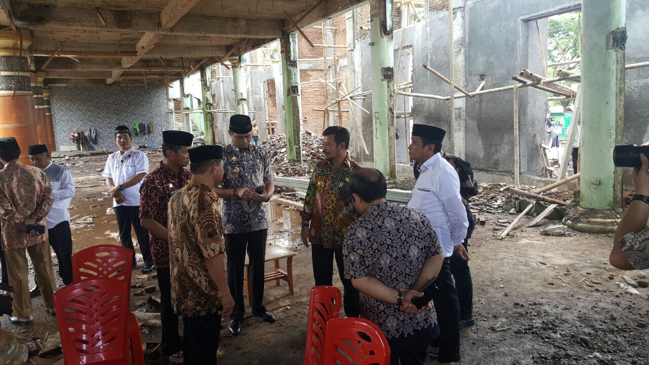 Satu Milyar Bantuan Gubernur Sulsel Untuk Masjid Agung Syekh Yusuf Gowa