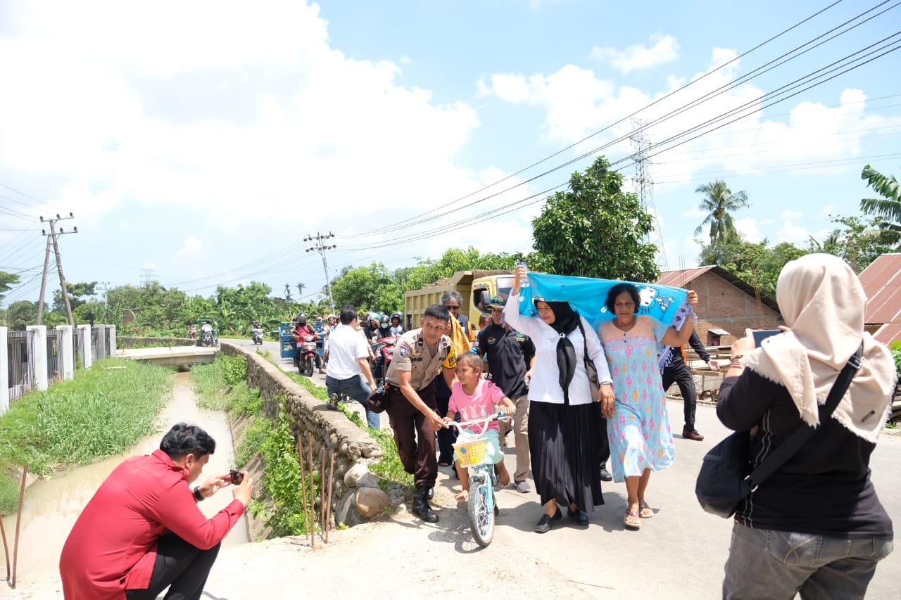 Warga Pangkabinanga Simulasi Latihan Peringatan Dini dan Evakuasi Banjir Sungai Jeneberang
