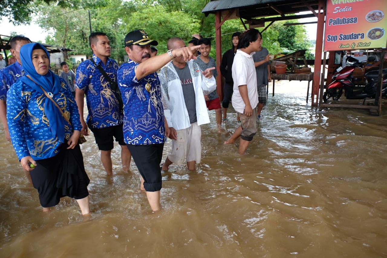 Wabup Gowa Tinjau Titik Banjir di Bontomarannu