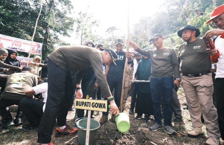 Upaya Kembalikan Fungsi Utama Hutan, Pemkab Gowa Tanam 70.200 Pohon