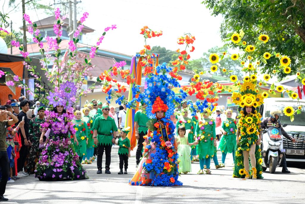 Melalui Fashion Carnaval, Pemkab Gowa Kenalkan Malino Sebagai Kota Bunga