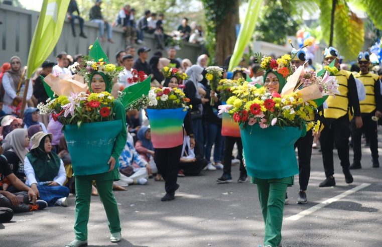 Melalui Fashion Karnaval, Adnan Harap Malino Terus Dikenal Kota Bunga 