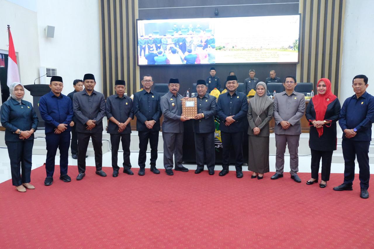 Lakukan Sinkronisasi Program Daerah dengan Pusat, Pemkab Gowa Serahkan Ranperda RPJPD 2025-2045