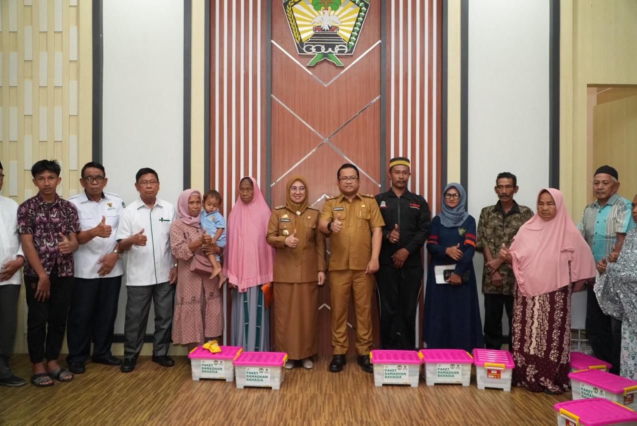 Pemkab Gowa dan Baznas Salurkan 371 Paket Sembako ke Masyarakat Miskin Ekstrem