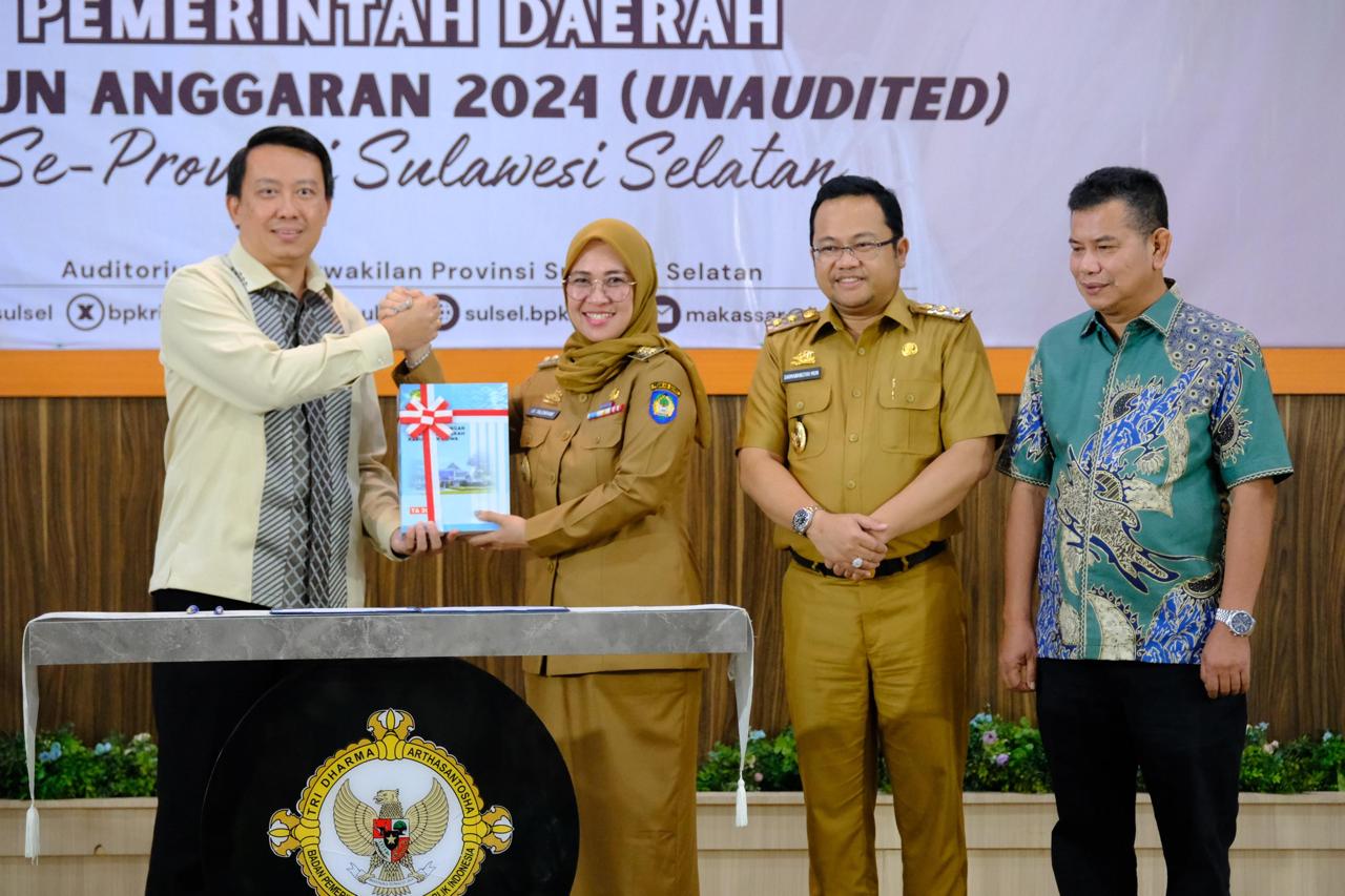 Serahkan Laporan Keuangan, Bupati Husniah Harap Gowa Kembali Raih WTP
