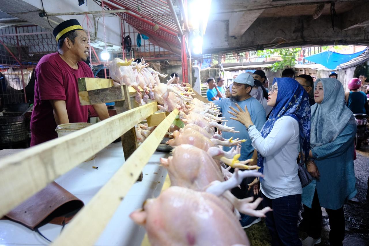 Jelang Hari Raya Idul Fitri, Bupati Gowa Turun Langsung Tinjau Harga Pasar