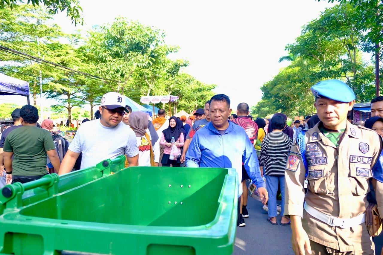 Tinjau Pelaksanaan CFD, Wabup Gowa Pastikan Pengelolaan Sampah Berjalan Maksimal