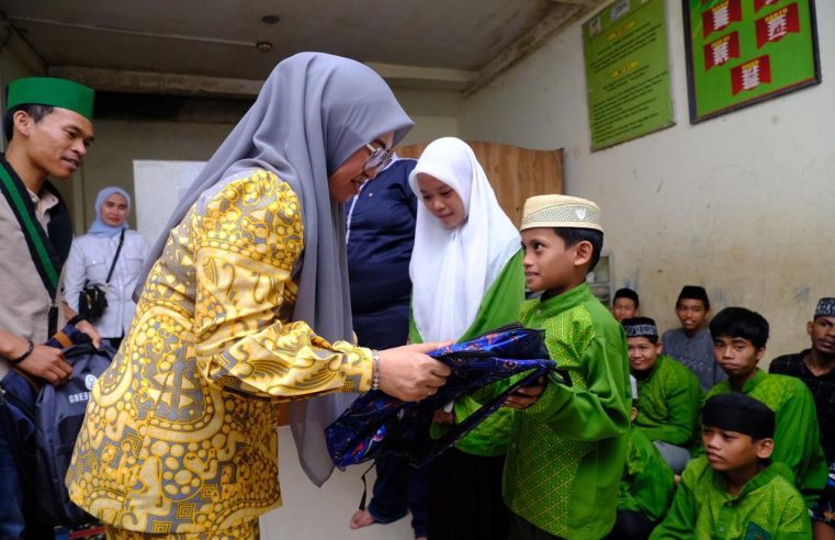 Pemkab-TNI Polri dan HMI Bersinergi Berikan Bantuan Perlengkapan Sekolah Ke Panti Asuhan