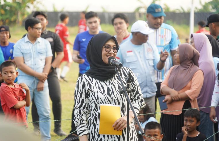 Buka Turnamen Sepak Bola di Barombong, Bupati Gowa Dorong Pengembangan Atlet Muda