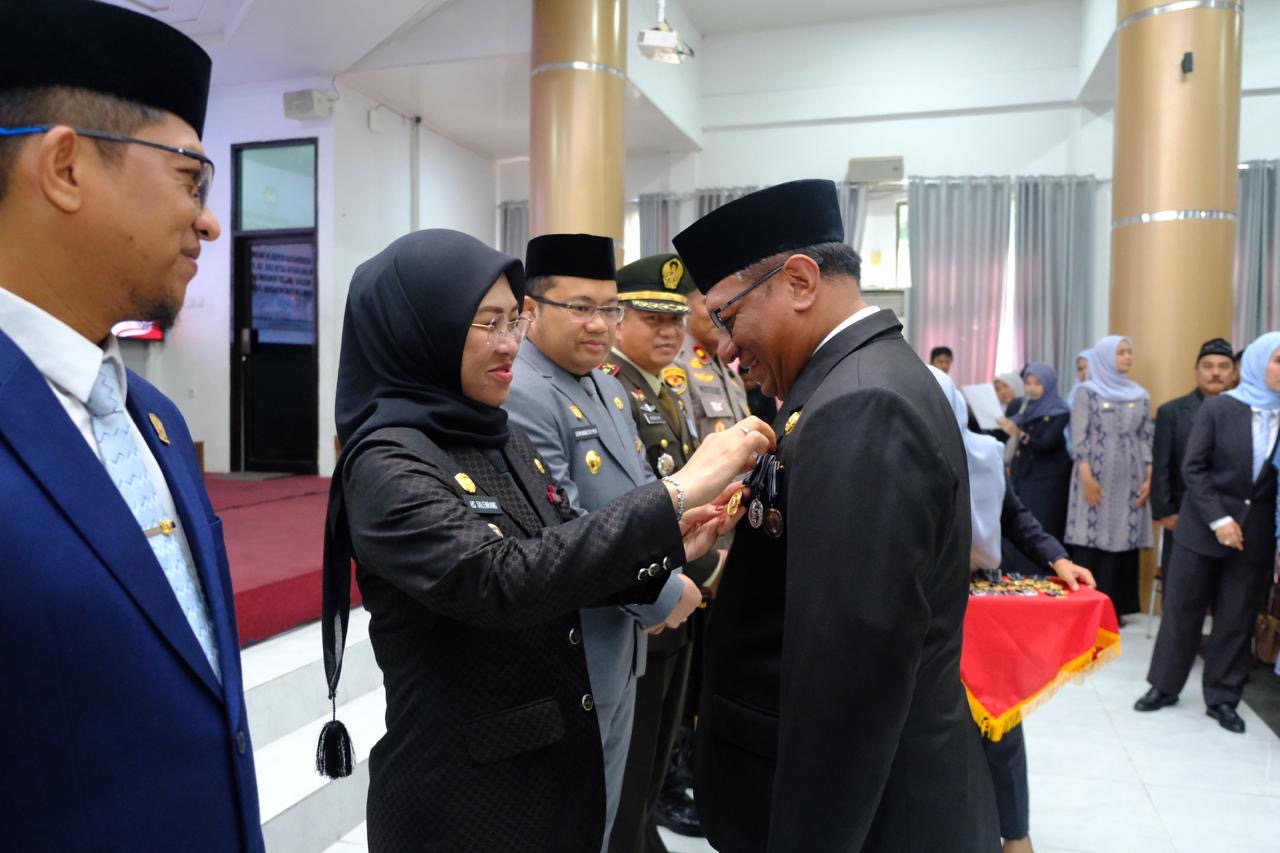 Serahkan Penghargaan Satyalancana, Bupati Gowa : Mereka Telah Mengabdi Untuk Daerah