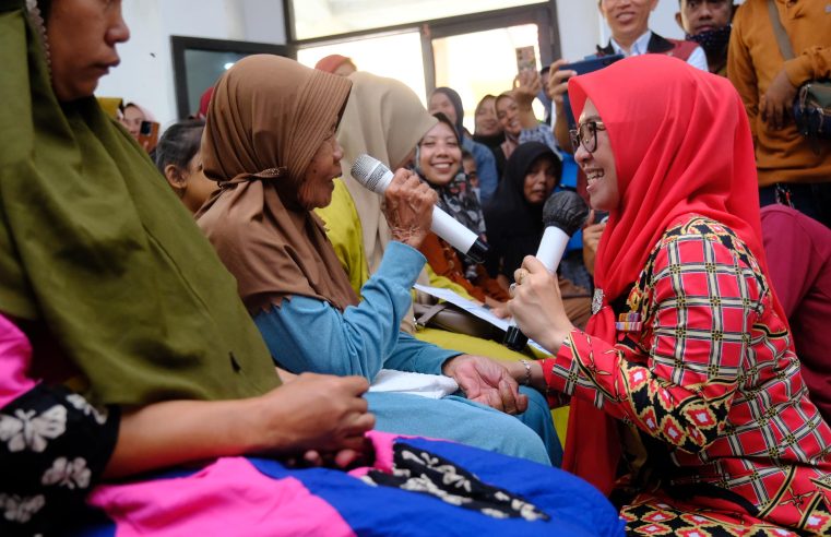 Bantuan PKH dan Sembako Disalurkan di Gowa, Pemkab Gowa, Tegaskan Komitmen Kurangi Beban Warga