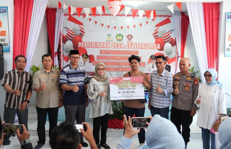Kembangkan Sanggar Seni di Gowa, Bupati Husniah Serahkan Bantuan Kearifan Lokal dari Kemensos RI