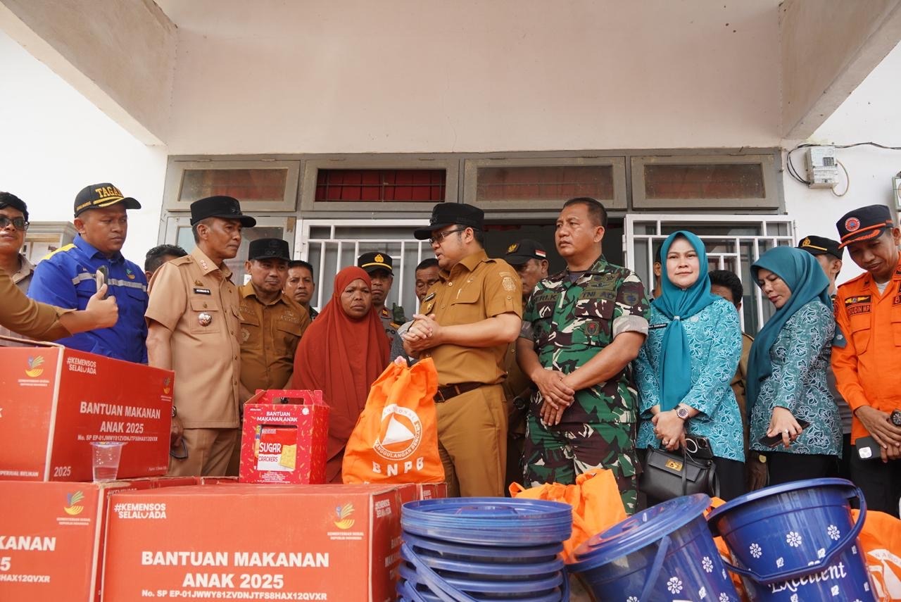 Wabup Gowa Salurkan Bantuan dan Tinjau Dua Lokasi Angin Puting Beliung