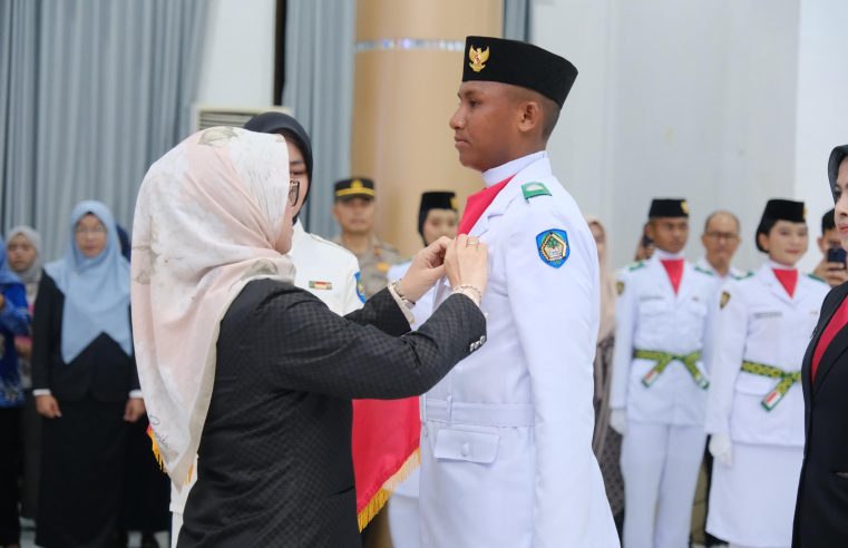 Bupati Husniah Kukuhkan 70 Anggota Paskibraka Gowa