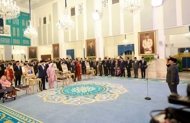 Hari Pahlawan, Prabowo Anugerahkan Gelar Pahlawan Nasional untuk 10 Tokoh dari Gus Dur, Marsinah, hingga Soeharto
