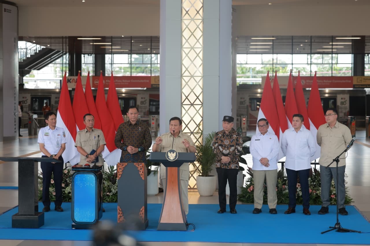 Prabowo Targetkan Pembangunan Jalur Kereta Trans-Sumatra, Trans-Kalimantan, dan Trans-Sulawesi