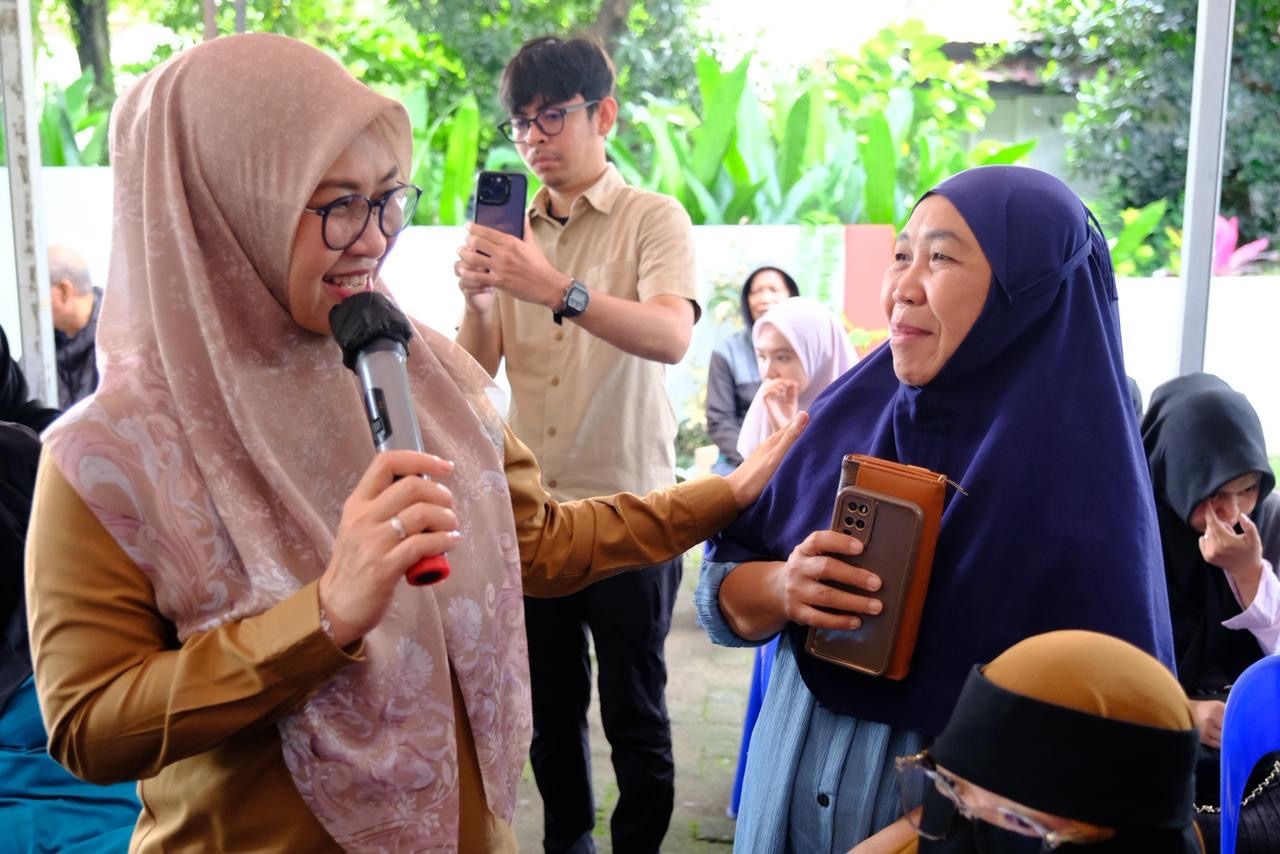 Dorong Peningkatan Ekonomi Masyarakat, Pemkab Gowa Serahkan Bantuan Peralatan UMKM