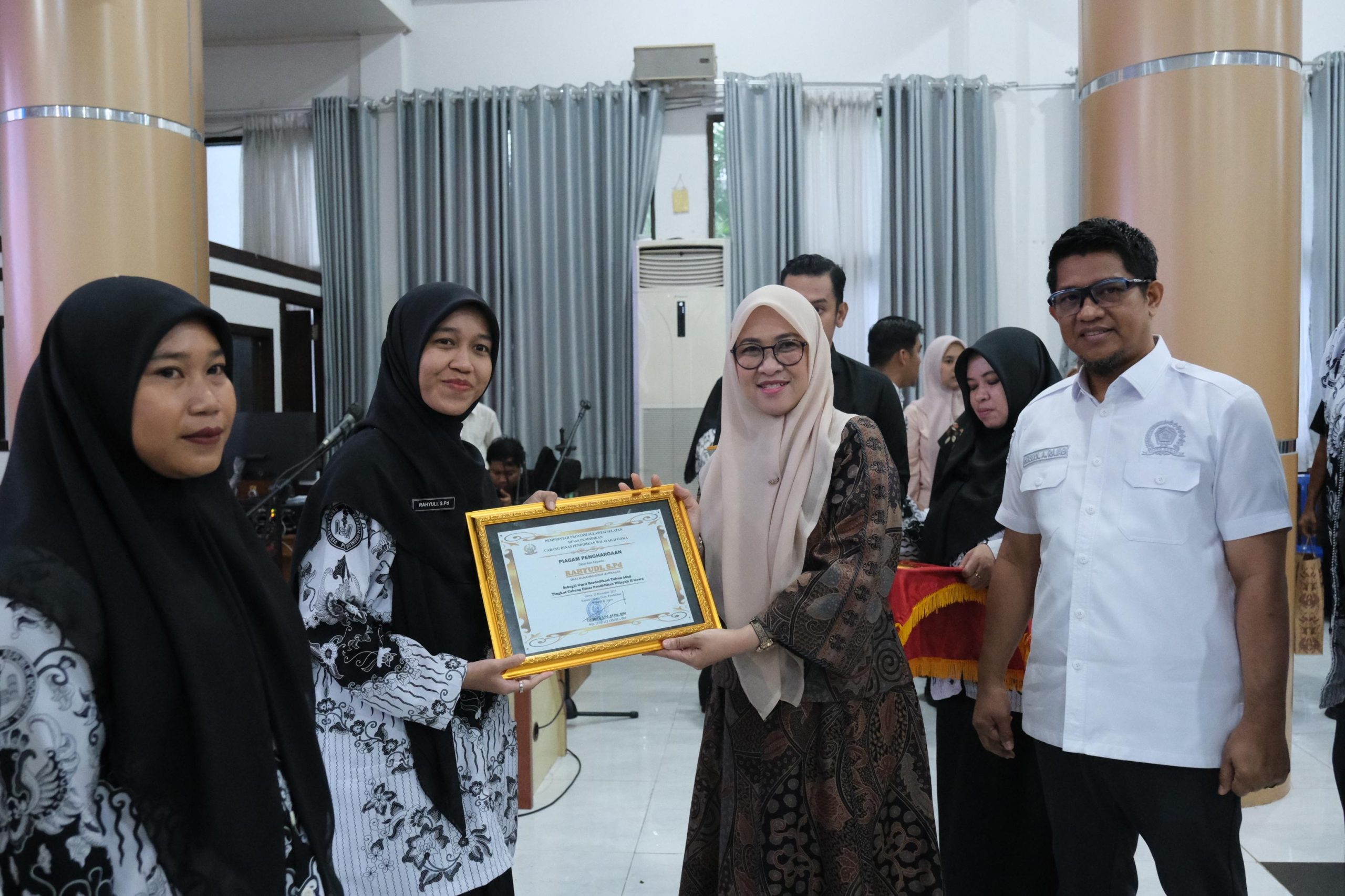 Bupati Gowa Nilai Peran Guru Besar Bentuk Individu Hebat