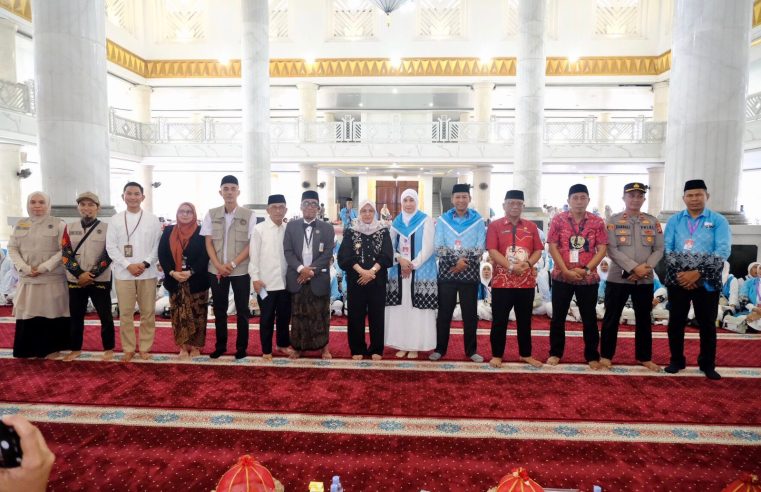 Lepas 387 JCH Kloter Pertama, Bupati Gowa Titip Doa Untuk Kemajuan Daerah