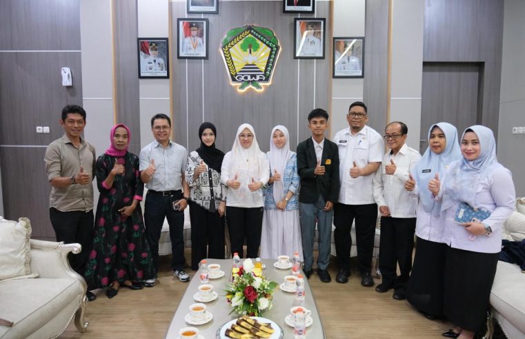 Percepat Peningkatan Kualitas SDM, Pemkab Gowa Berangkatkan Tiga Pelajar Terbaik ke Universitas Sampoerna