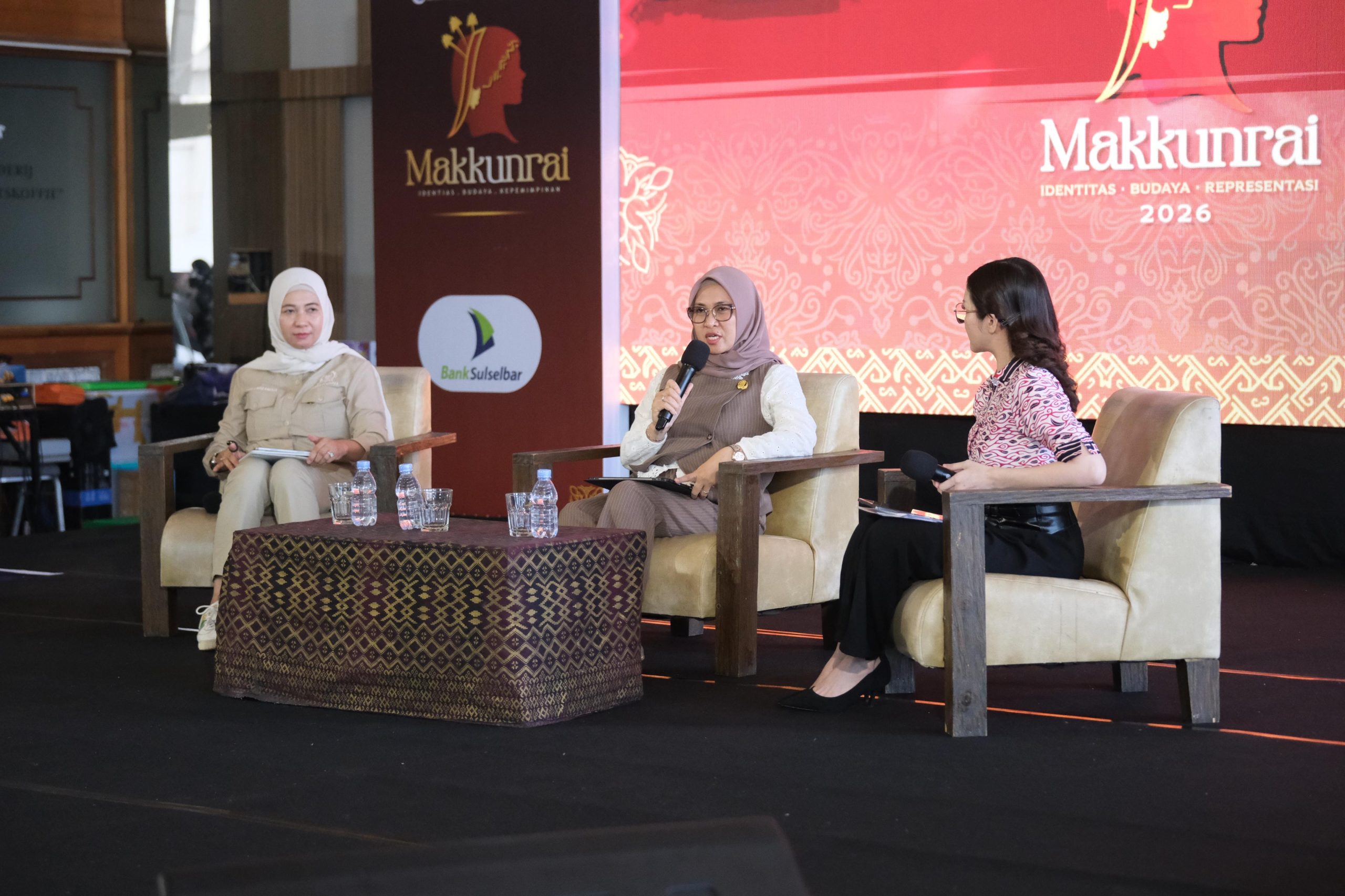 Bupati Gowa Tegaskan Peran Strategis Perempuan di Talkshow “Makkunrai”